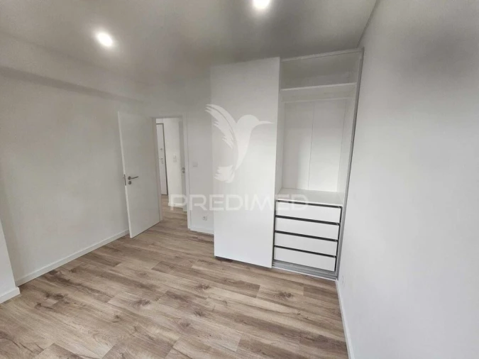 Apartamento T1 para Venda em Seixal, Arrentela e Aldeia de Paio Pires Foto 6