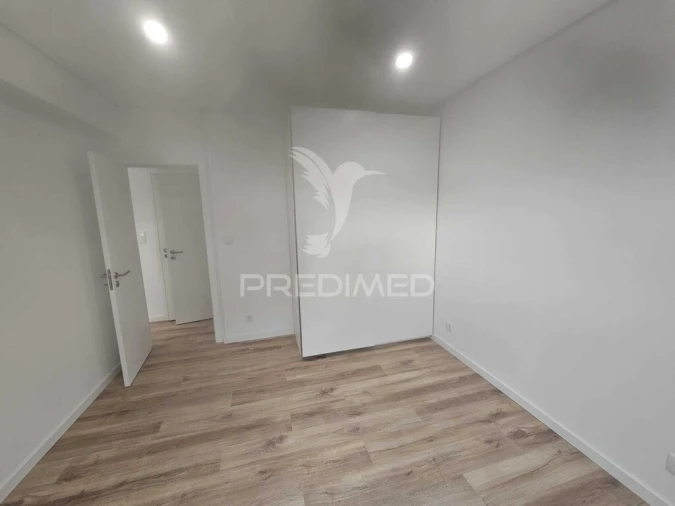 Apartamento T1 para Venda em Seixal, Arrentela e Aldeia de Paio Pires Foto 4