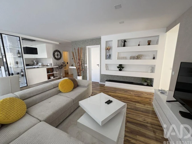 Apartamento T2 para Venda em Quarteira Foto 12