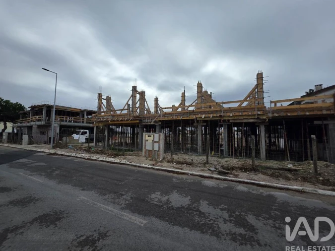 Terreno para Venda em Charneca de Caparica e Sobreda Foto 2