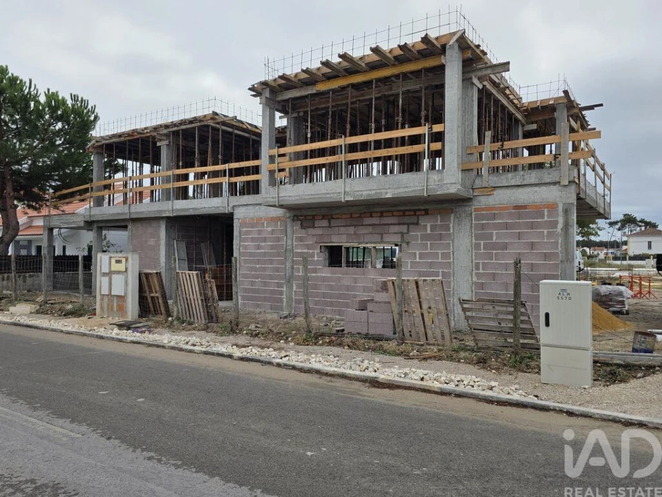 Terreno para Venda em Charneca de Caparica e Sobreda Foto 3