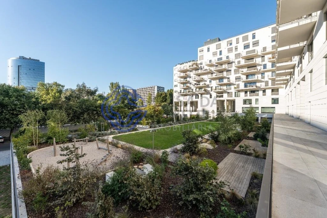 Apartamento T3 para Venda em Campanhã Foto 35