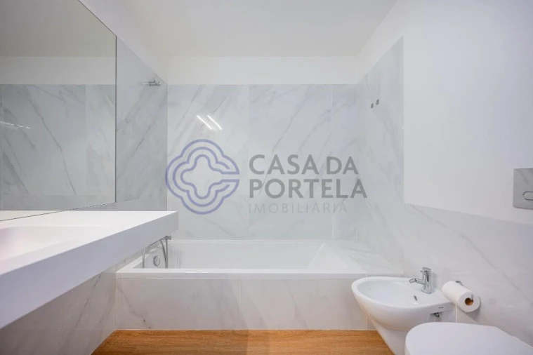 Apartamento T3 para Venda em Campanhã Foto 31