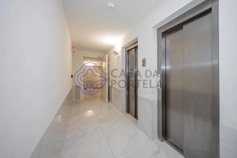 Apartamento T3 para Venda em Campanhã Foto 39
