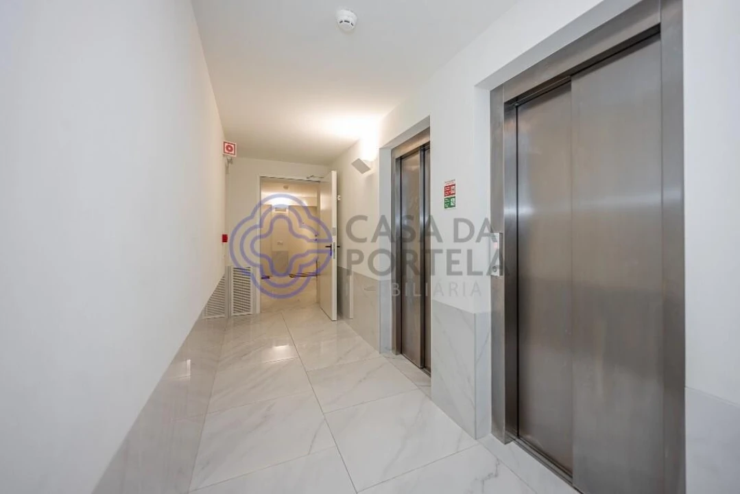 Apartamento T3 para Venda em Campanhã Foto 39
