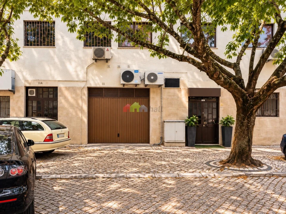 Garagem para Venda em Laranjeiro e Feijó Foto 2
