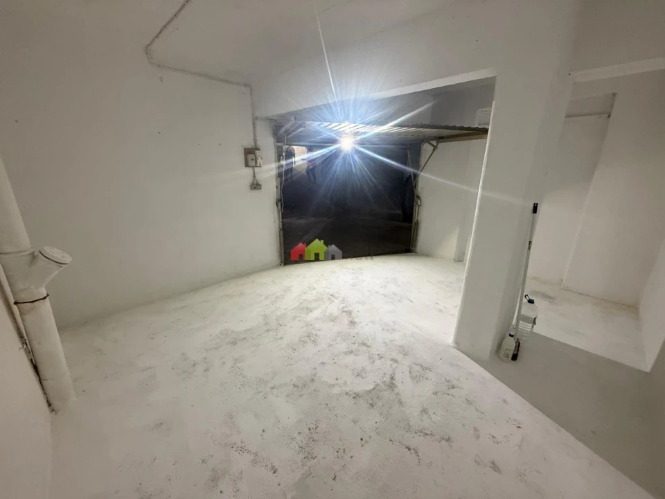 Garagem para Venda em Laranjeiro e Feijó Foto 9