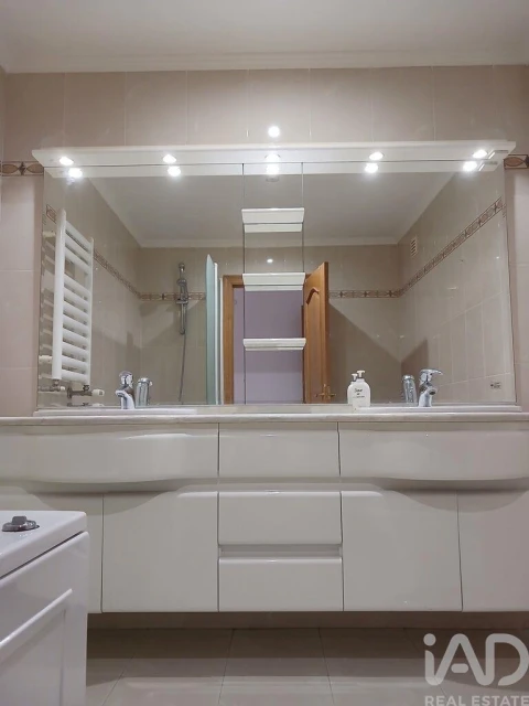 Apartamento T3 para Venda em Algés, Linda-A-Velha e Cruz Quebrada-Dafundo