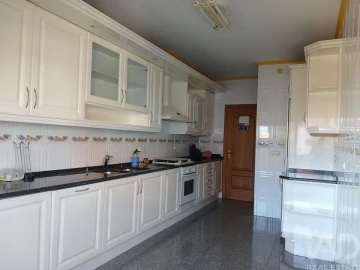 Apartamento T3 para Venda em Algés, Linda-A-Velha e Cruz Quebrada-Dafundo