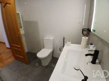 Apartamento T3 para Venda em Algés, Linda-A-Velha e Cruz Quebrada-Dafundo