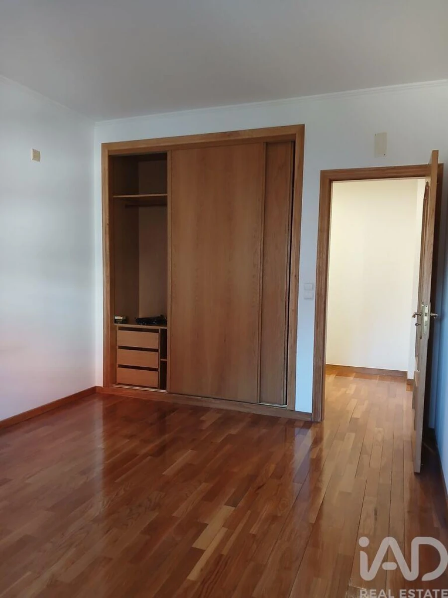 Apartamento T3 para Venda em Algés, Linda-A-Velha e Cruz Quebrada-Dafundo Foto 8