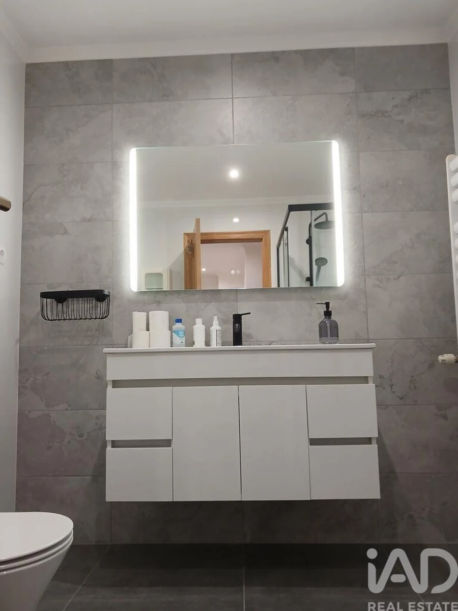 Apartamento T3 para Venda em Algés, Linda-A-Velha e Cruz Quebrada-Dafundo Foto 13