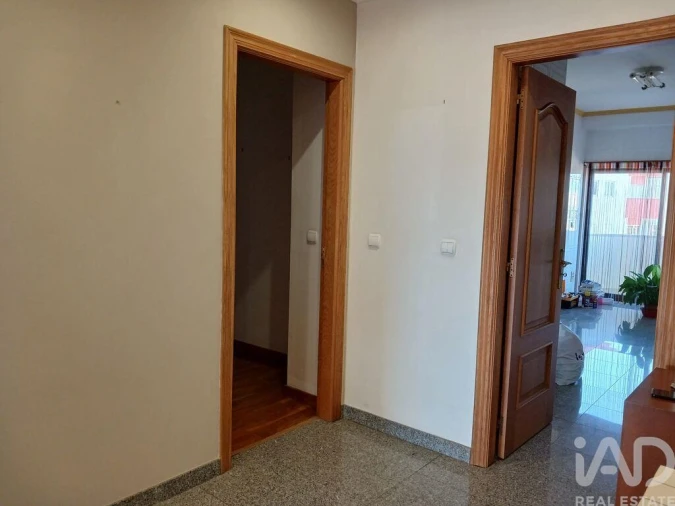 Apartamento T3 para Venda em Algés, Linda-A-Velha e Cruz Quebrada-Dafundo Foto 19