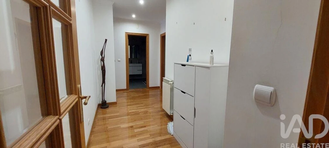 Apartamento T3 para Venda em Algés, Linda-A-Velha e Cruz Quebrada-Dafundo Foto 17