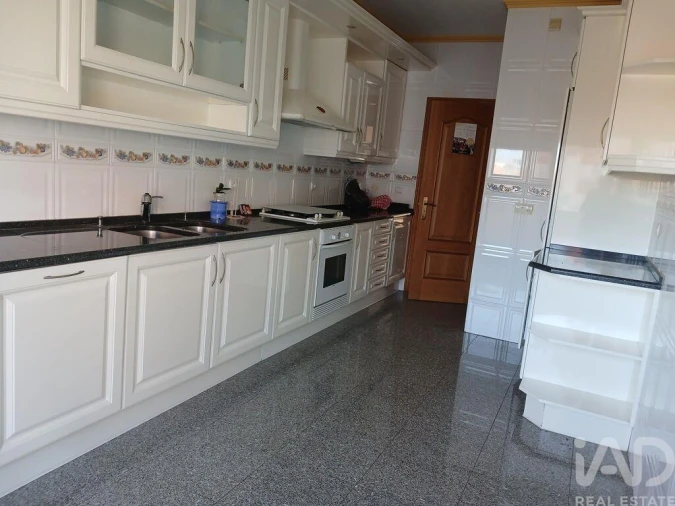 Apartamento T3 para Venda em Algés, Linda-A-Velha e Cruz Quebrada-Dafundo Foto 24