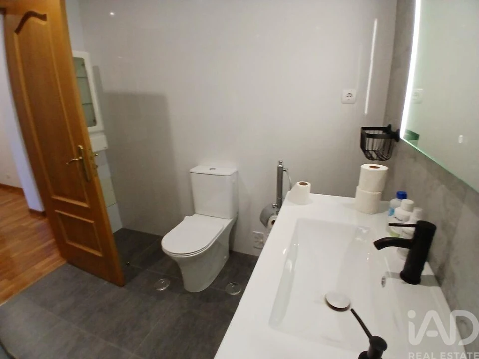 Apartamento T3 para Venda em Algés, Linda-A-Velha e Cruz Quebrada-Dafundo Foto 16