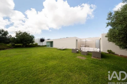 Moradia T4 para Venda em Vau