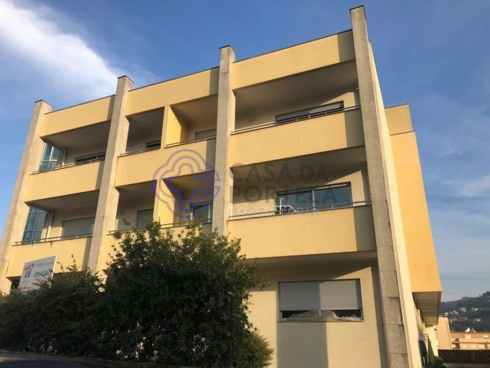 Apartamento para Venda em Gualtar Foto 1