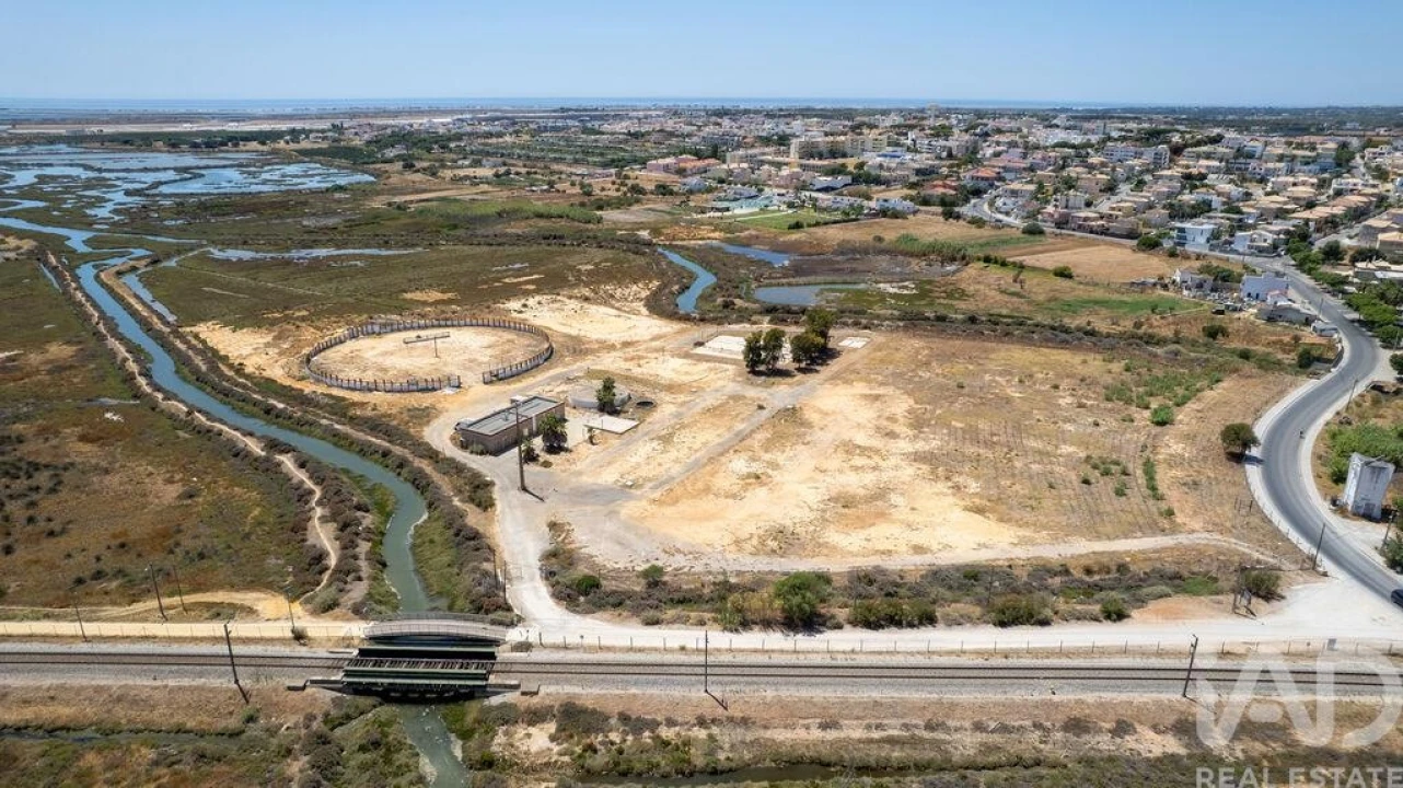 Moradia para Venda em Faro (Sé e São Pedro) Foto 5