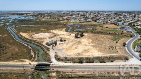 Moradia para Venda em Faro (Sé e São Pedro)