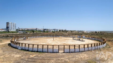 Moradia para Venda em Faro (Sé e São Pedro)