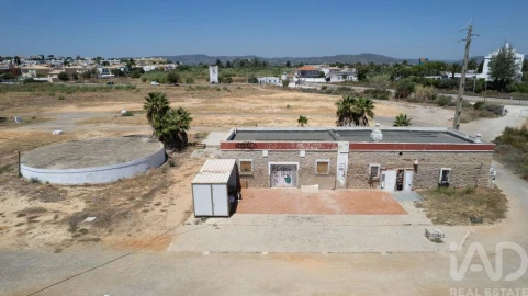 Moradia para Venda em Faro (Sé e São Pedro)