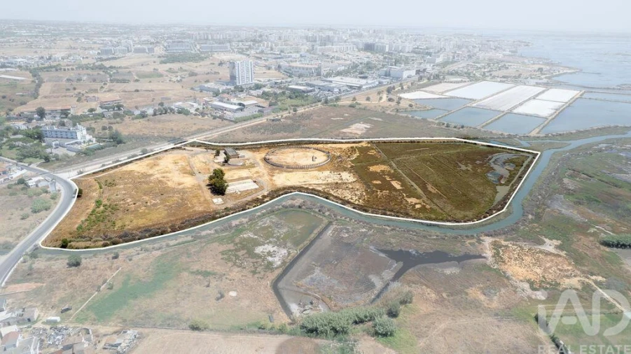 Moradia para Venda em Faro (Sé e São Pedro) Foto 3