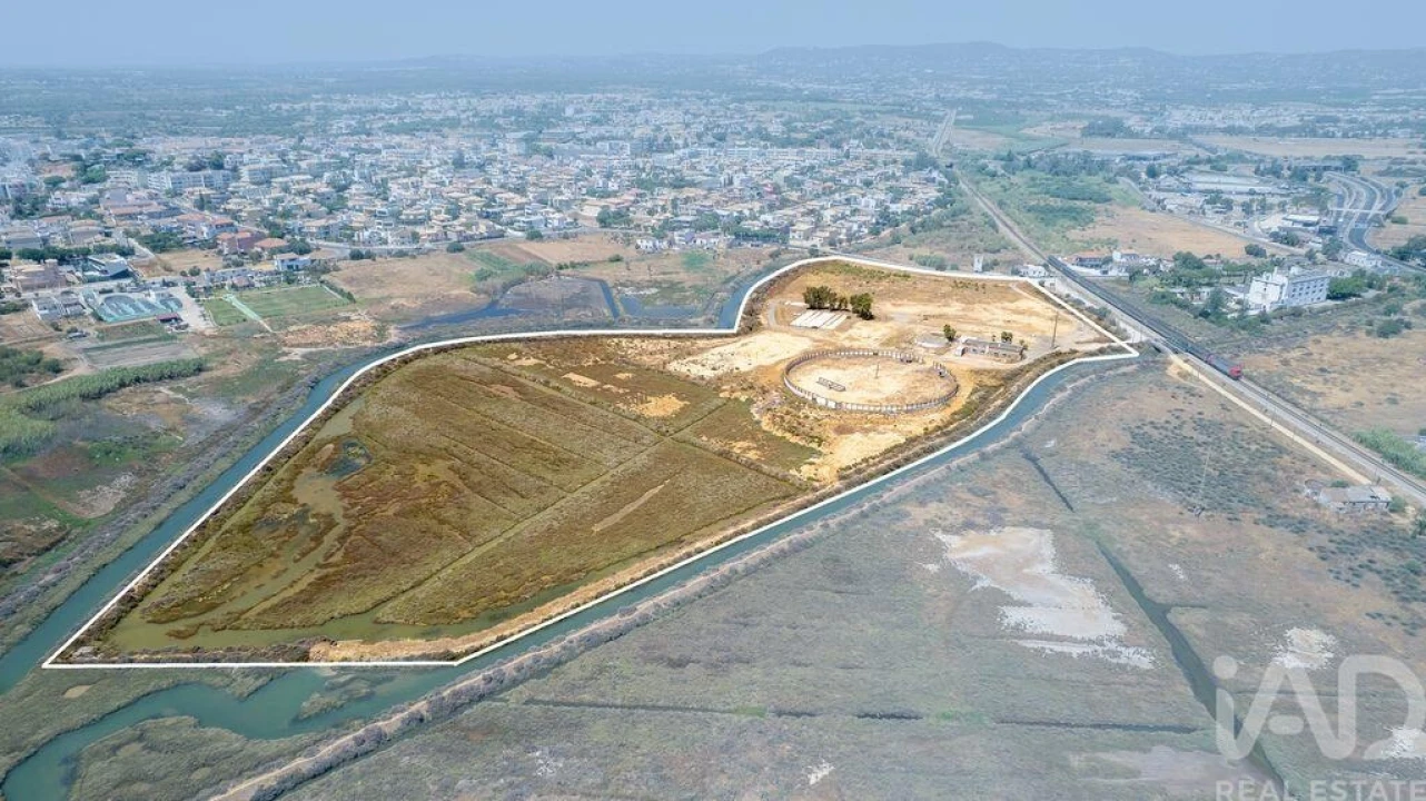 Moradia para Venda em Faro (Sé e São Pedro) Foto 4