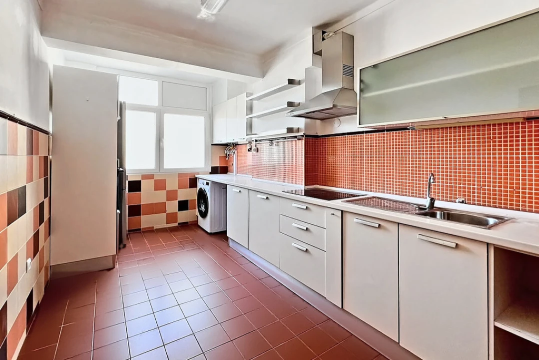 Apartamento T2 para Venda em Sé Nova, Santa Cruz, Almedina e São Bartolomeu Foto 2