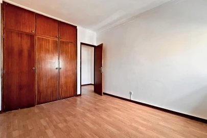 Apartamento T2 para Venda em Sé Nova, Santa Cruz, Almedina e São Bartolomeu