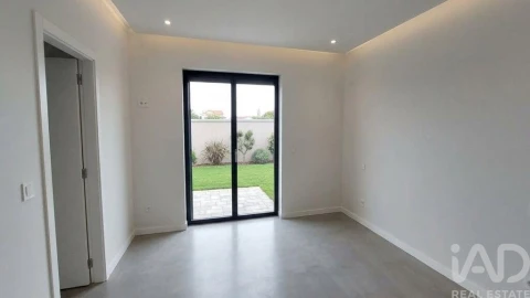 Moradia T3 para Venda em Carapelhos