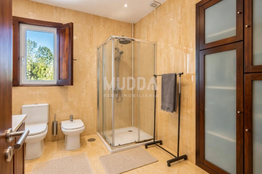 Moradia T3 para Venda em Macieira de Cambra Foto 17