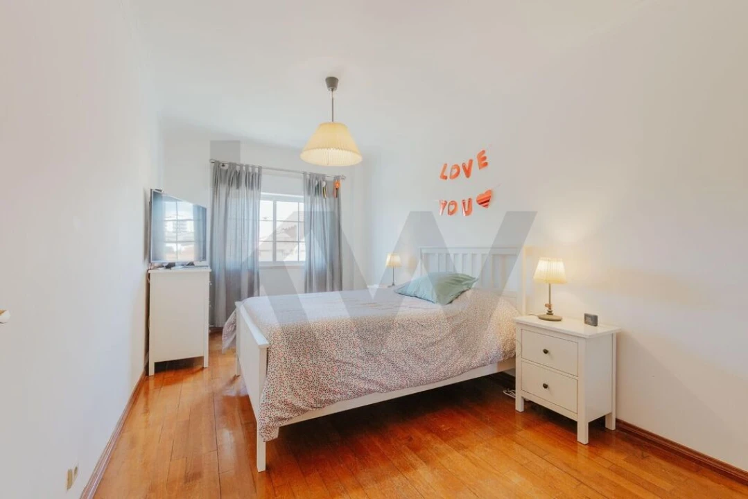 Apartamento T2 para Venda em Casal de Cambra Foto 19
