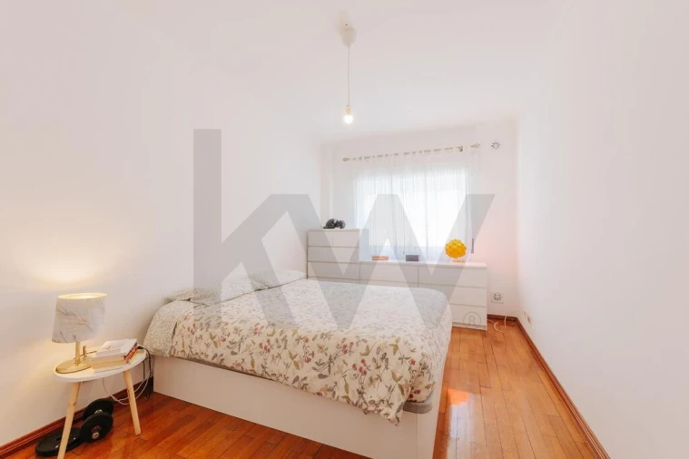 Apartamento T2 para Venda em Casal de Cambra Foto 16