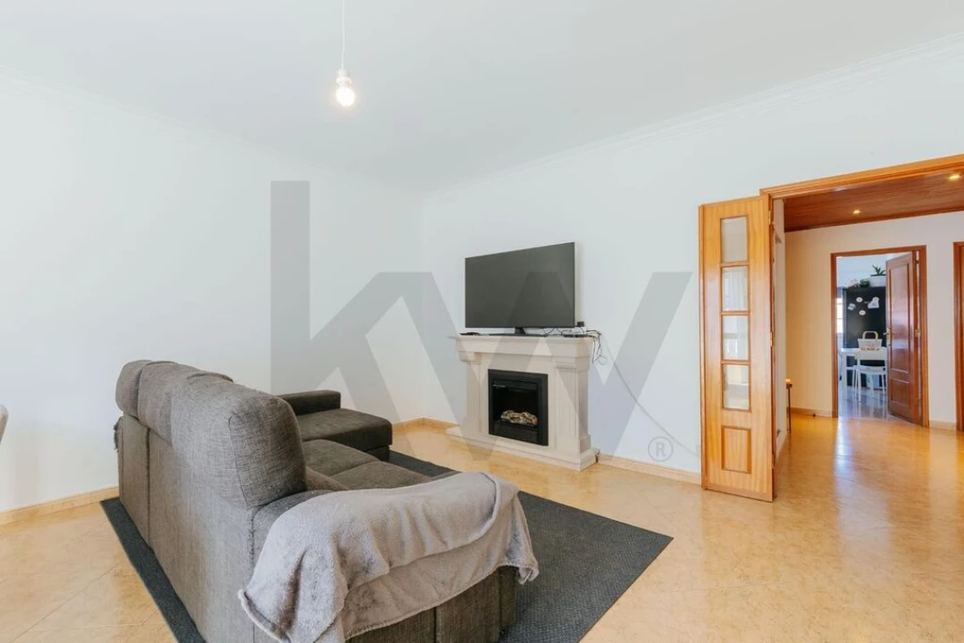 Apartamento T2 para Venda em Casal de Cambra Foto 12