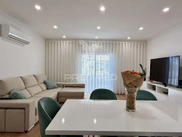 Apartamento T4 para Venda em Fatima