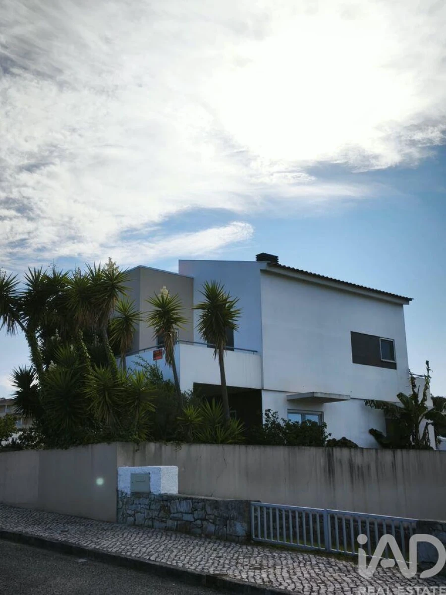 Moradia T4 para Venda em Lavos Foto 2