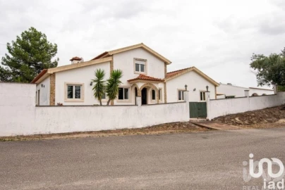 Quinta T6 para Venda em Azoia de Cima e Tremês