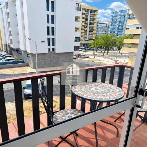Apartamento T1 para Venda em Costa da Caparica Foto 2