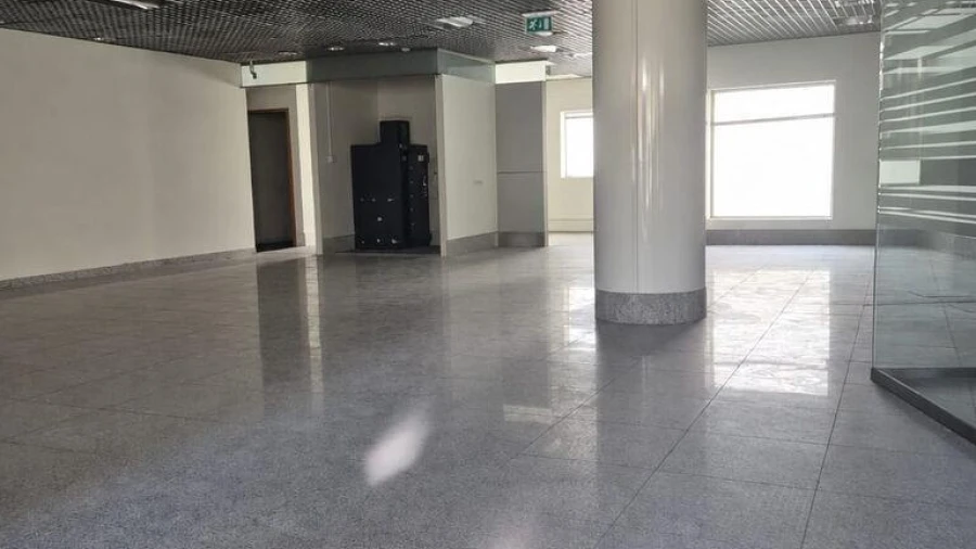 Loja para Venda em Santa Marinha e São Pedro da Afurada