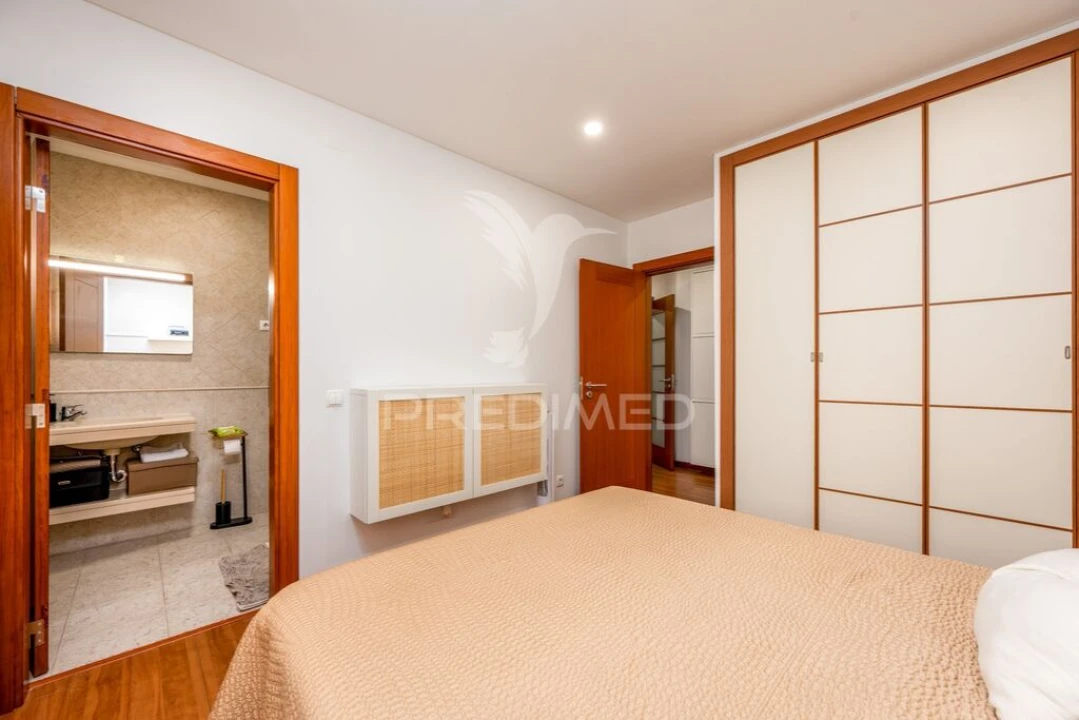 Apartamento T2 para Venda em Carregado e Cadafais Foto 14