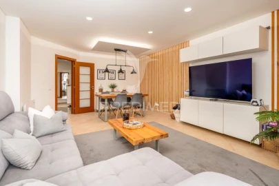 Apartamento T2 para Venda em Carregado e Cadafais