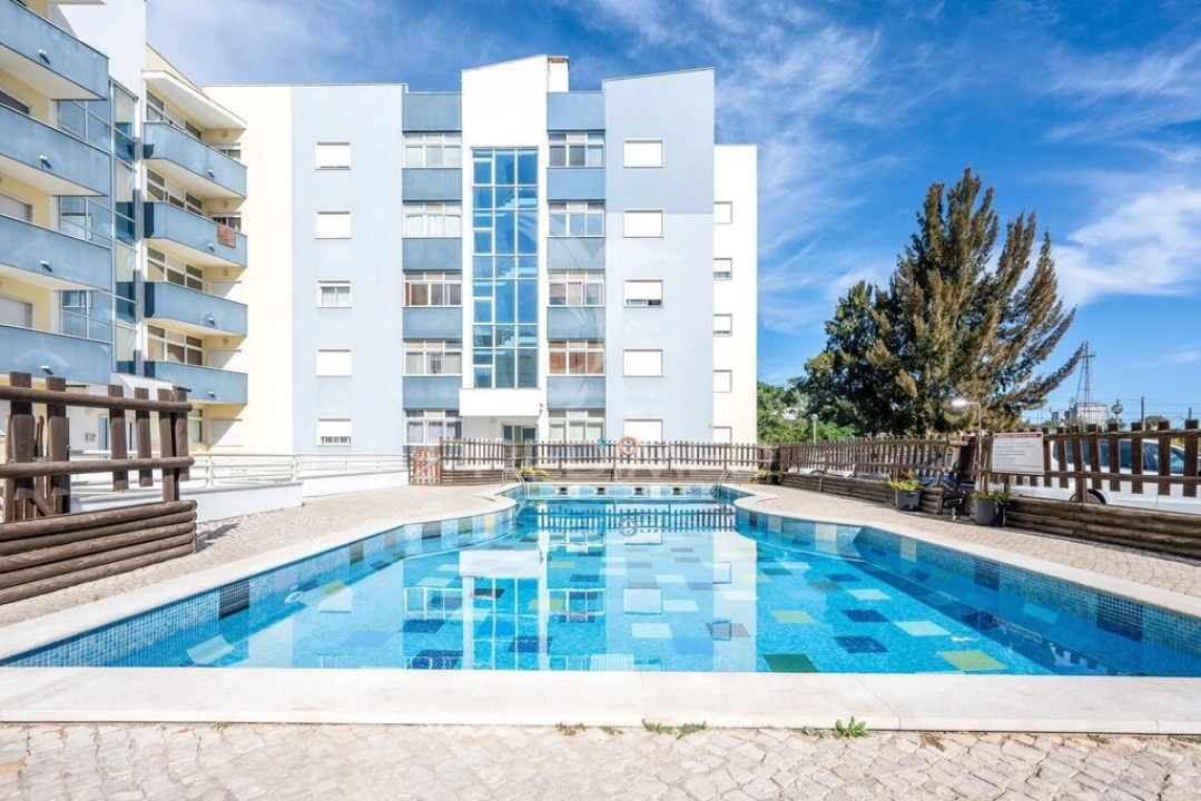 Apartamento T2 para Venda em Carregado e Cadafais Foto 2