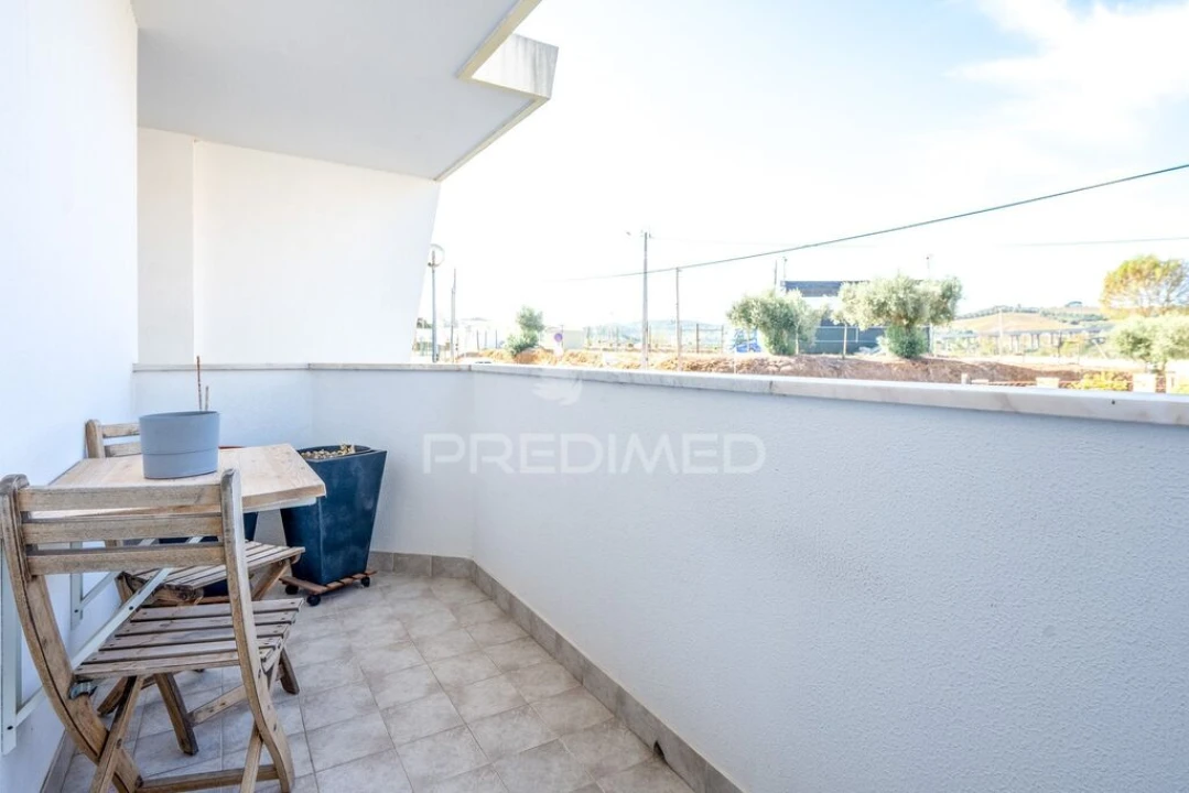 Apartamento T2 para Venda em Carregado e Cadafais Foto 20