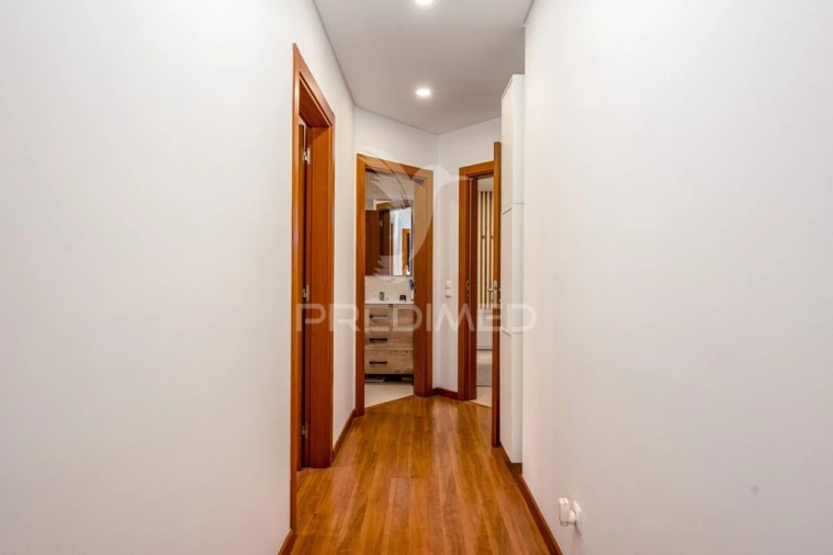 Apartamento T2 para Venda em Carregado e Cadafais Foto 16