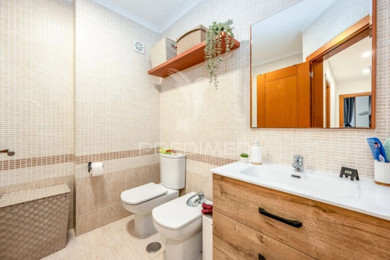 Apartamento T2 para Venda em Carregado e Cadafais Foto 17
