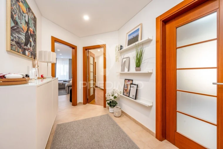 Apartamento T2 para Venda em Carregado e Cadafais Foto 5