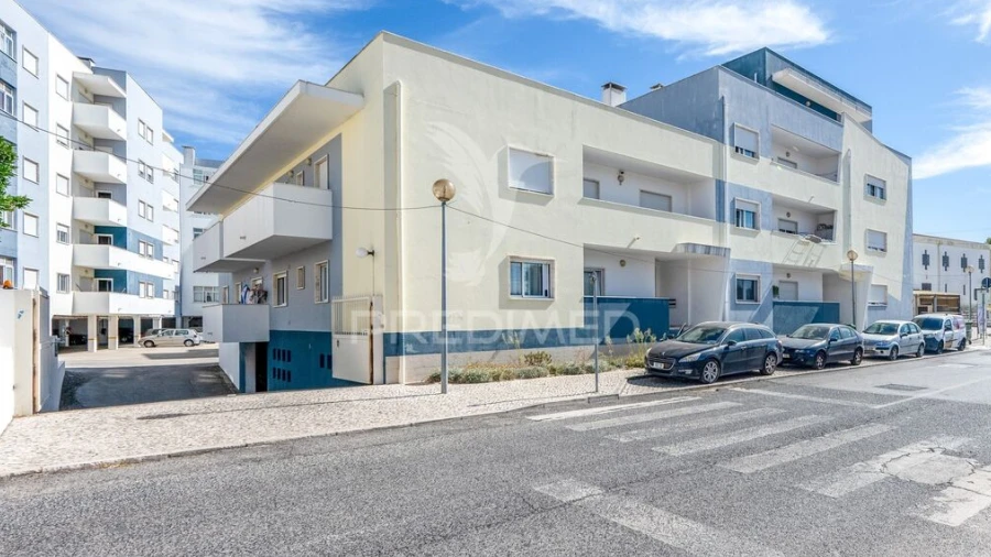 Apartamento T2 para Venda em Carregado e Cadafais