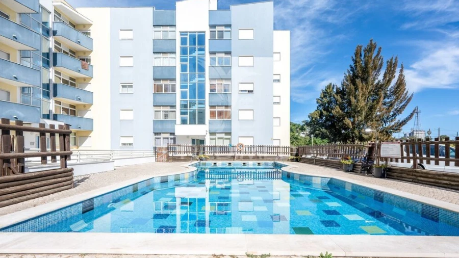 Apartamento T2 para Venda em Carregado e Cadafais