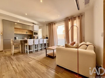 Apartamento T2 para Arrendamento em Faro (Sé e São Pedro)